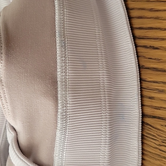 lululemon Energy High-Neck Longline Tough BraMedium Support, B–D Cups - Picture 4 of 4